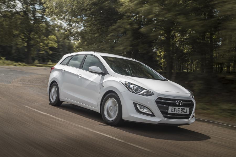  Hyundai i30 Tourer 2015 года  (UK) (фото 8 из 20)
